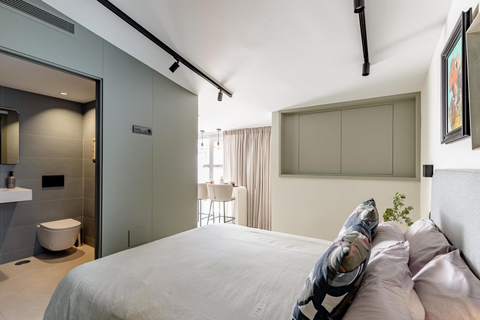 Atarazanas Suite, Atico Con Terraza マラガ エクステリア 写真